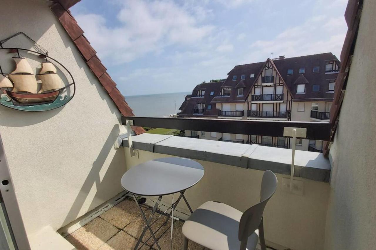 Apt With Balcony And Sea View Near Cabourg Beach Bagian luar foto